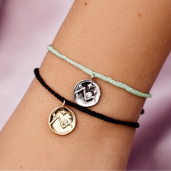 PURA VIDA CRYSTAL MOUNTAIN COIN BRACELET in Winterfresh - Picture 2 of 3